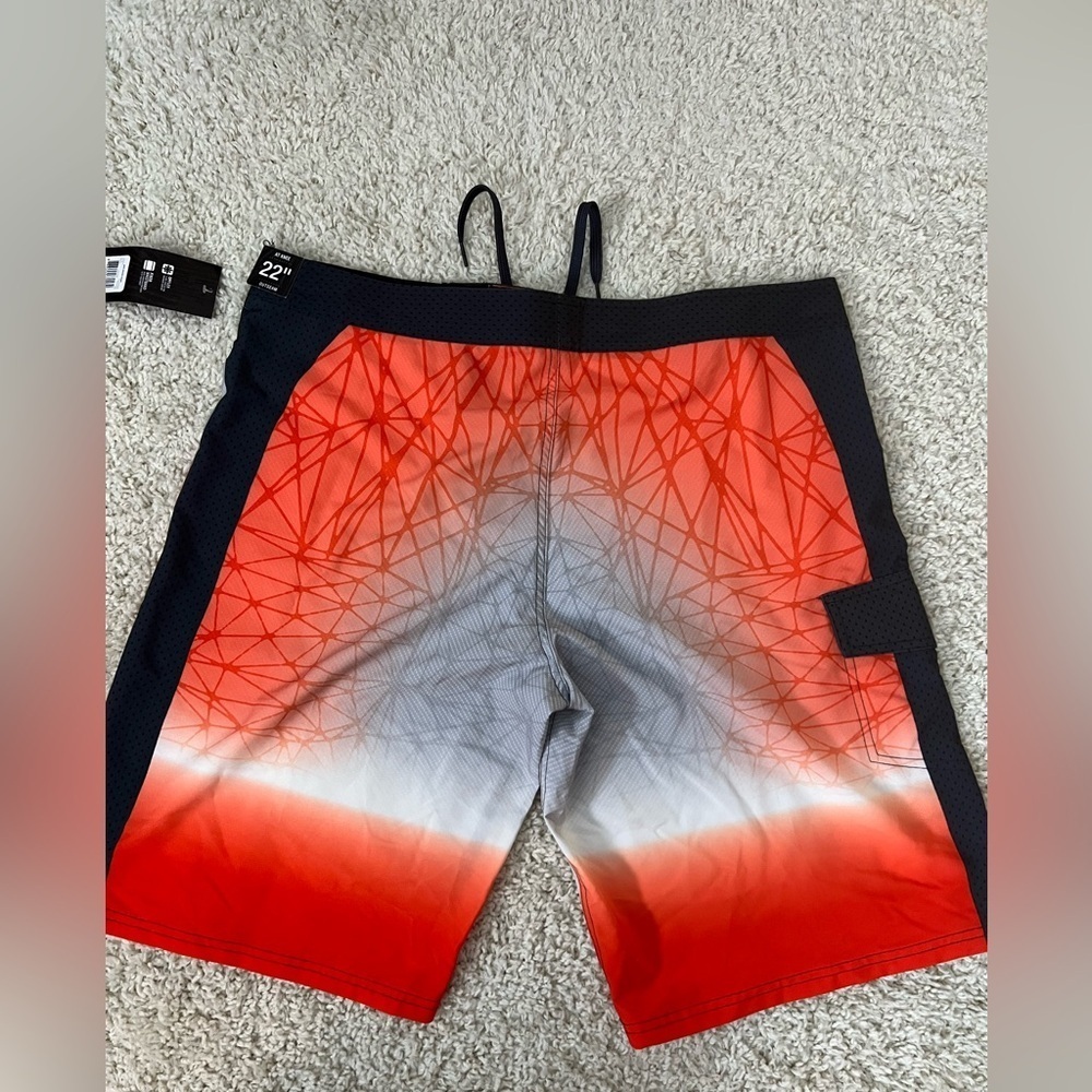 Size 38 OP FLEX Men's Red Board Shorts NWT - Picture 2 of 8